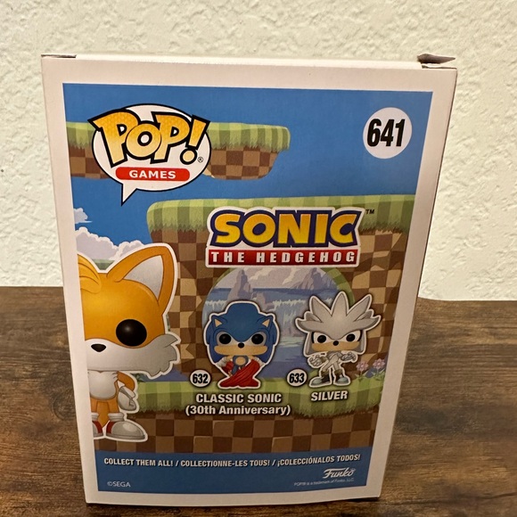 *SOLD* NIB Funko Target Con Exclusive Sonic Tails (Flocked) - Picture 3 of 5